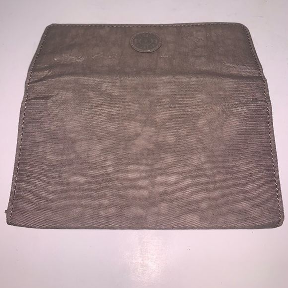 Kipling Clutch Wallet: Credit Cards: Cash: Zippered Pouch: Snap Closure - Picture 6 of 9